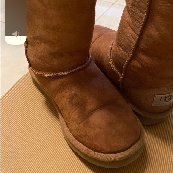 UGG Classic Tall Boot - Picture 4 of 8